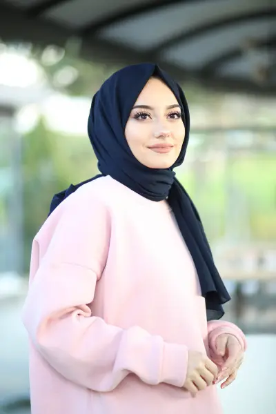 LİNA  LACİVERT