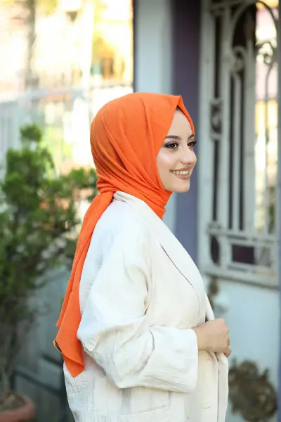 TURUNCU-LİNA